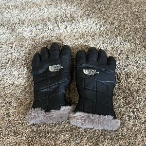 North Face girls gloves
